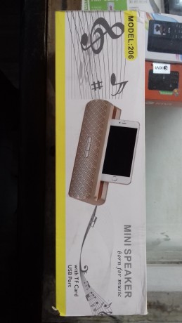 mini-bluetooth-speaker-big-1