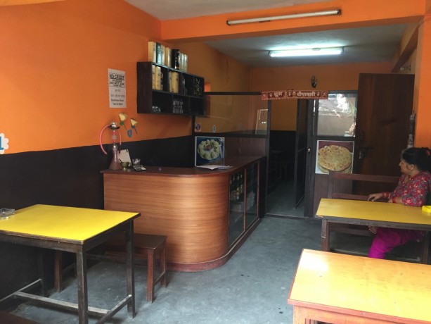 underground-restaurant-big-2