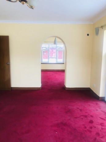 attractive-bungalow-on-rent-big-4
