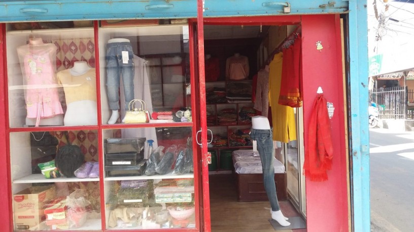 ladies-fancy-shop-for-sale-big-0