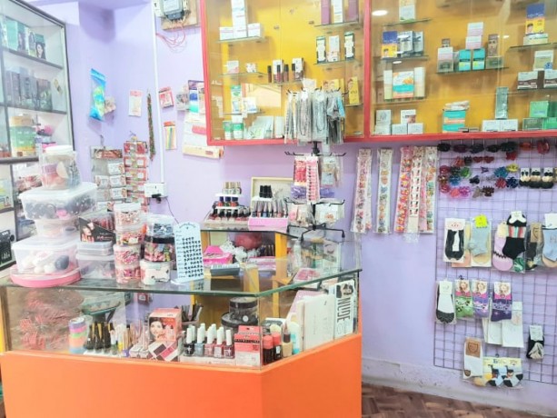 beauty-parlor-cosmetics-shop-for-sale-big-0