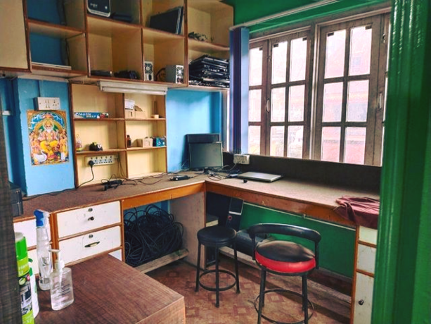 computer-shop-for-sale-big-0
