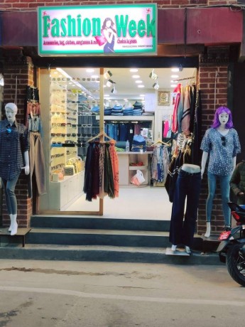 ladies-fancy-shop-for-sale-near-labim-mall-big-0