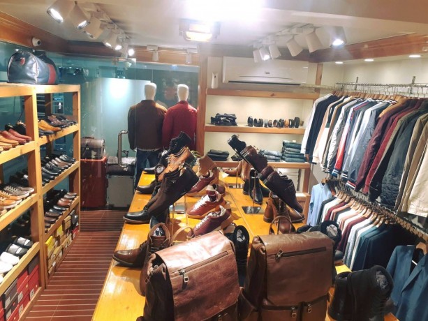 b-mall-l-mens-apparel-showroom-l-l-b-big-1