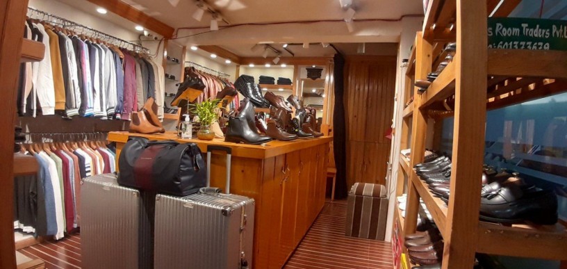 b-mall-l-mens-apparel-showroom-l-l-b-big-4