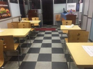 गोंगबुमा चलिरहेको Restaurant बिक्रीमा