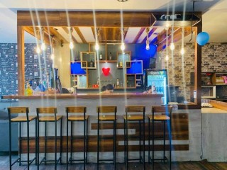 बौद्धमा चलिरहेको Cafe बिक्रीमा