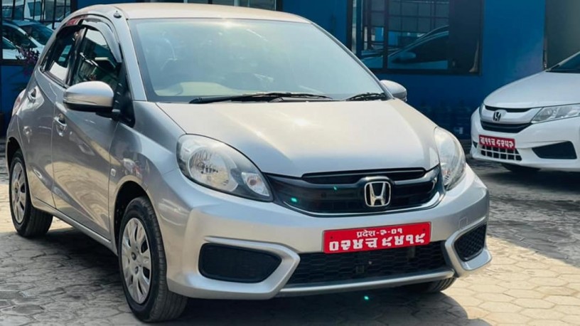 honda-brio-2017-big-0