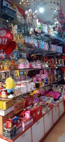 l-gift-shop-b-big-2