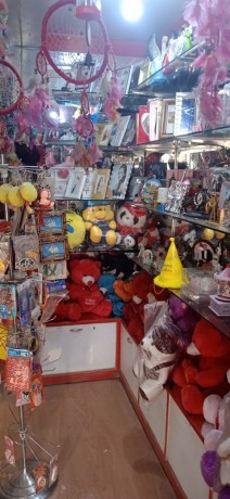 l-gift-shop-b-big-0