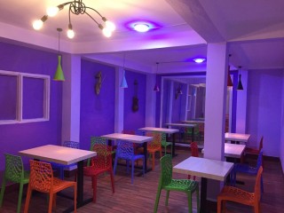 स्वयम्भुमा चलिरहेको Restaurant बिक्रीमा