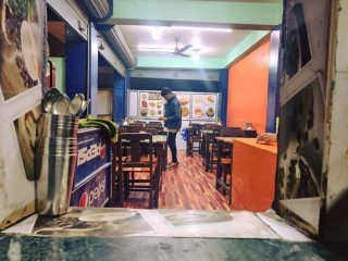 न्युरोडमा चलिरहेको Restaurant सुलभ मुल्यमा बिक्रीमा