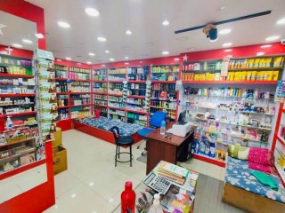 असनमा चलिरहेको Wholesale Cosmetic Shop सुलभ मुल्यमा बिक्रीमा