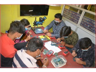 Mobile, Laptop Repair Training In Kathmandu, Nepal | Universal Nepal