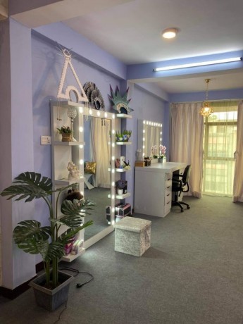 b-l-makeup-studio-l-l-b-big-1