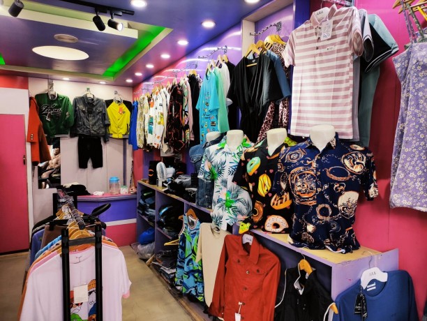 b-l-fancy-shop-b-big-3