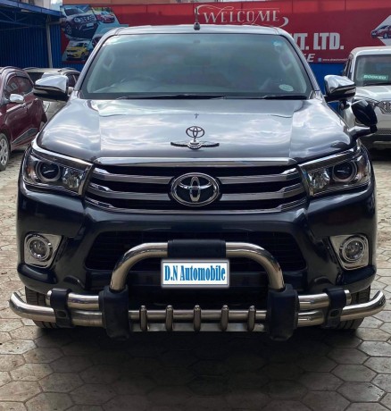 hilux-revo-on-sale-big-2