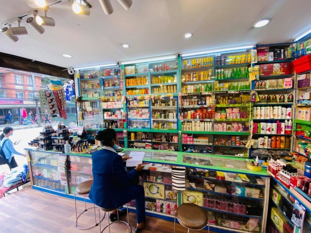 bb-l-wholesale-cosmetic-shop-l-l-b-big-4