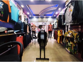 गोंगबुमा चलिरहेको Fancy Shop सुलभ मुल्यमा बिक्रीमा