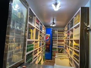 मध्य बानेश्वरमा चलिरहेको मदिरा पसल सुलभ मुल्यमा बिक्रीमा
