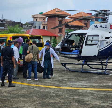 mountain-helicopters-nepal-big-2