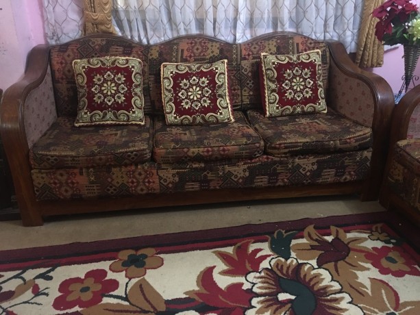 classic-wooden-sofa-big-2