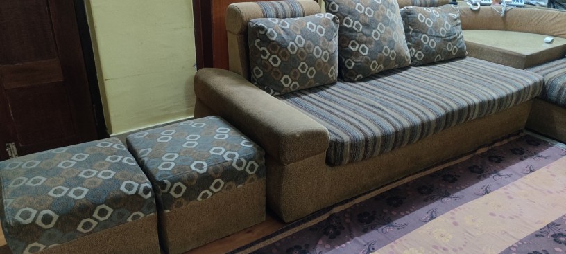 selling-used-sofa-big-3