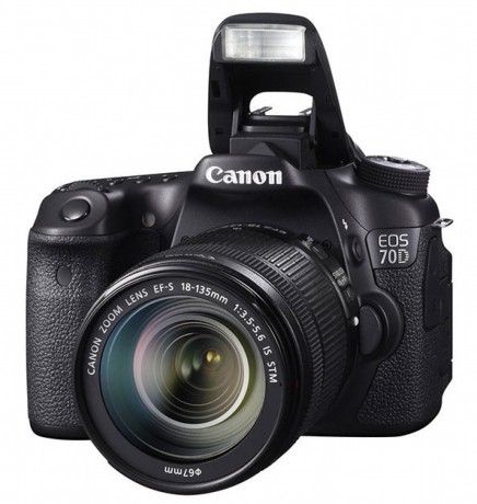 canon-dslr-camera-eos-70d-w18-135-is-stm-lens-kit-on-sale-big-0