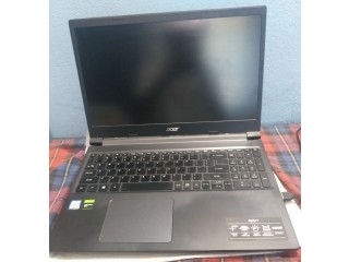FOR SALE: Acer Aspire 7 Laptop in Best Condition!