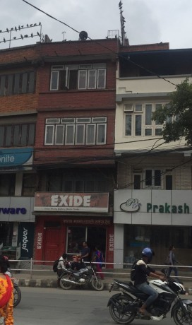 teku-main-road-house-big-0